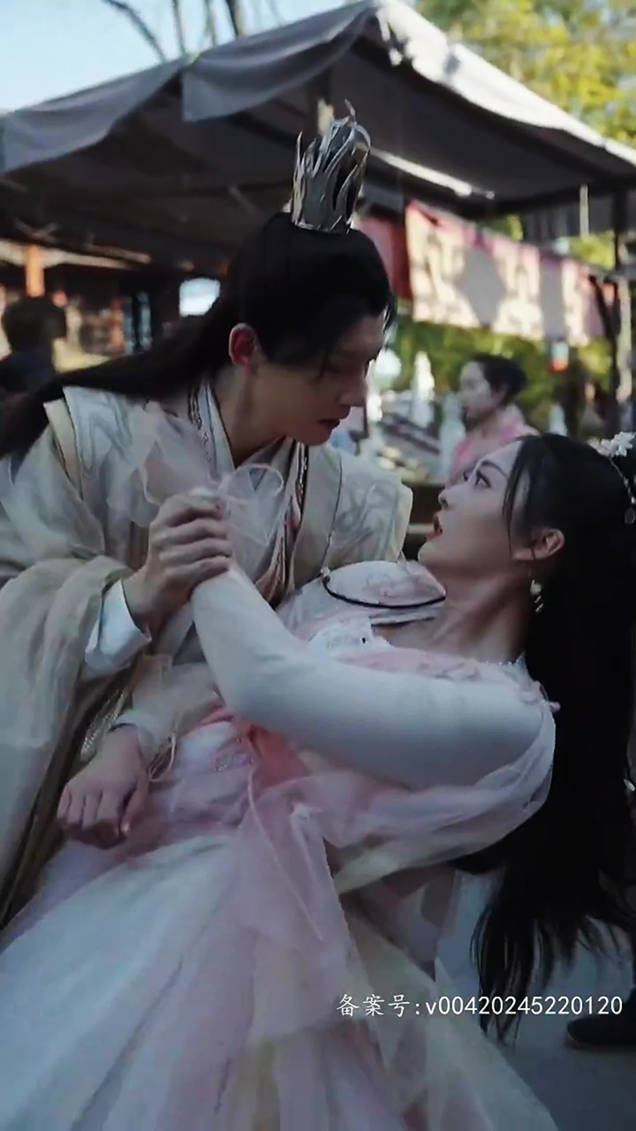 醫(yī)見(jiàn)鐘情，奈何陛下偏要寵我(全集)